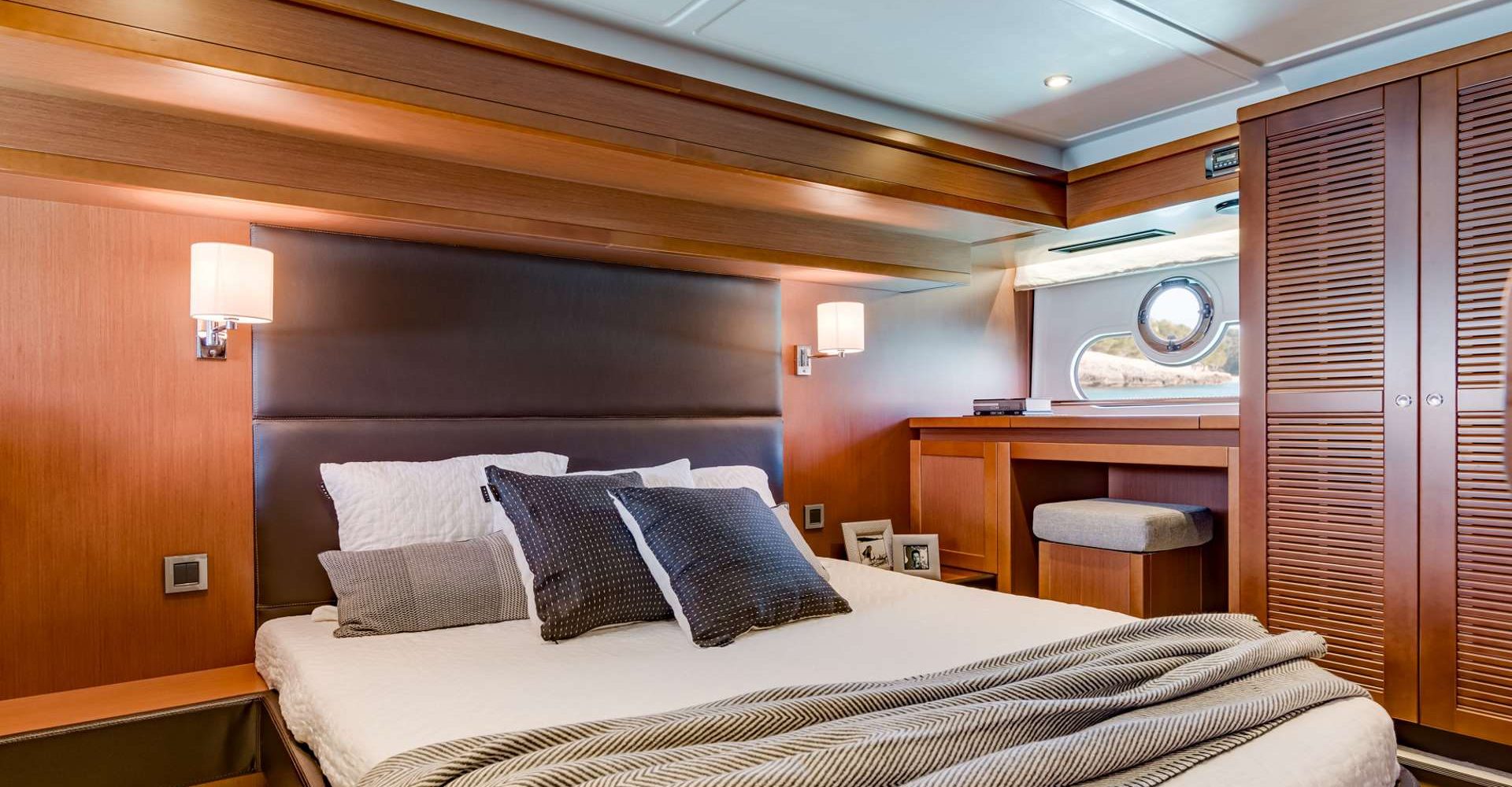 swift_trawler50_10
